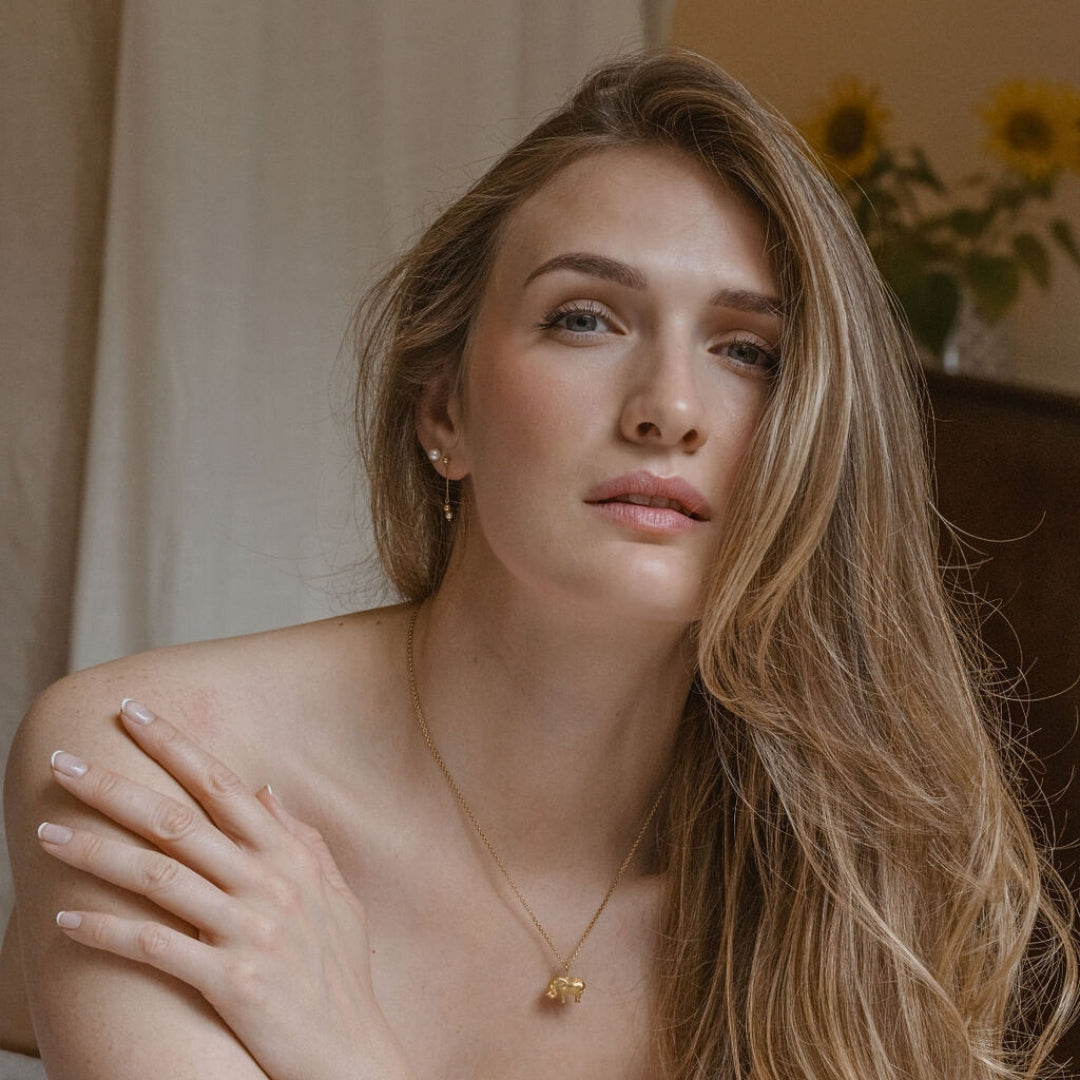 Elephant Necklace (18ct Gold Plated) - Oliver Roberts Jewellery