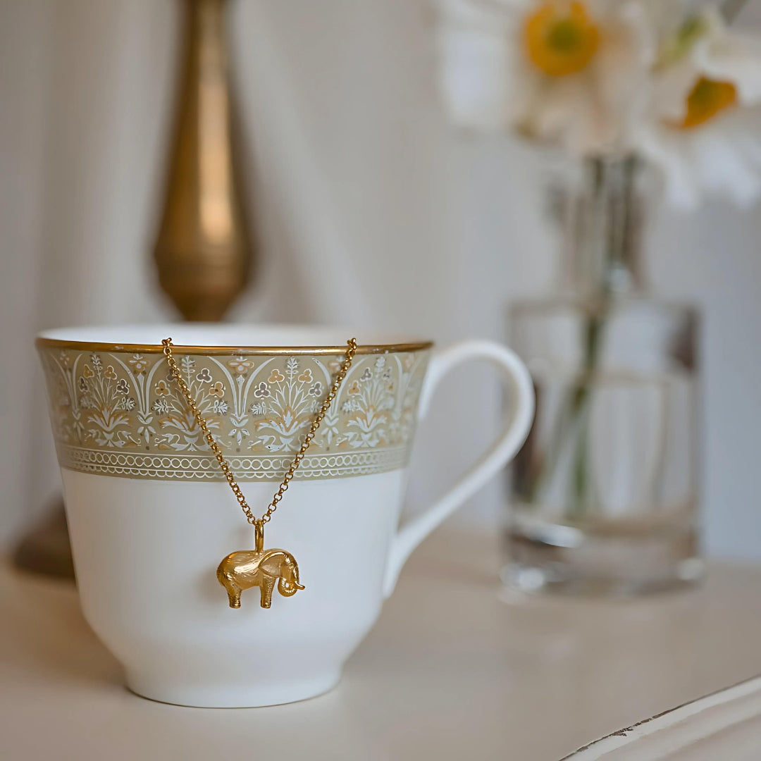Elephant Necklace (18ct Gold Plated) - Oliver Roberts Jewellery