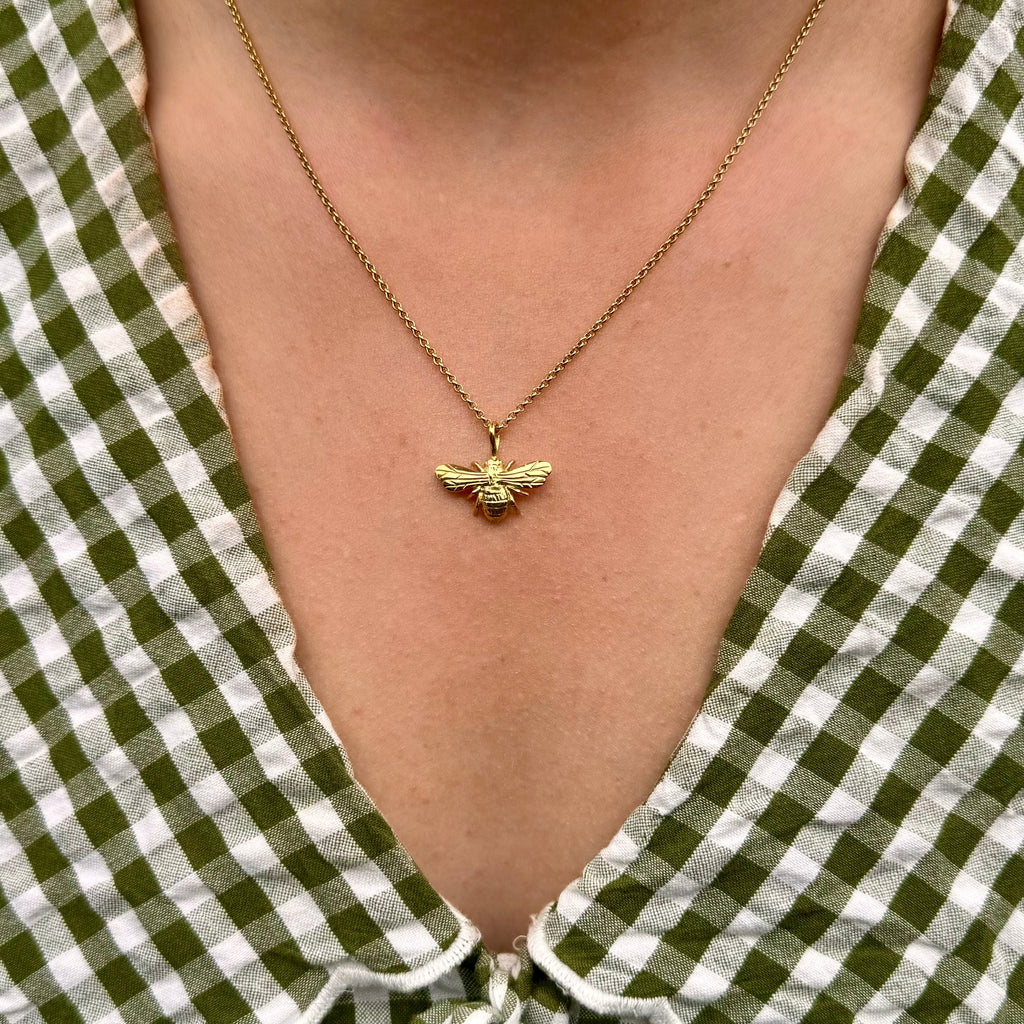 Bee Necklace (18ct Gold Plated) - Oliver Roberts Jewellery