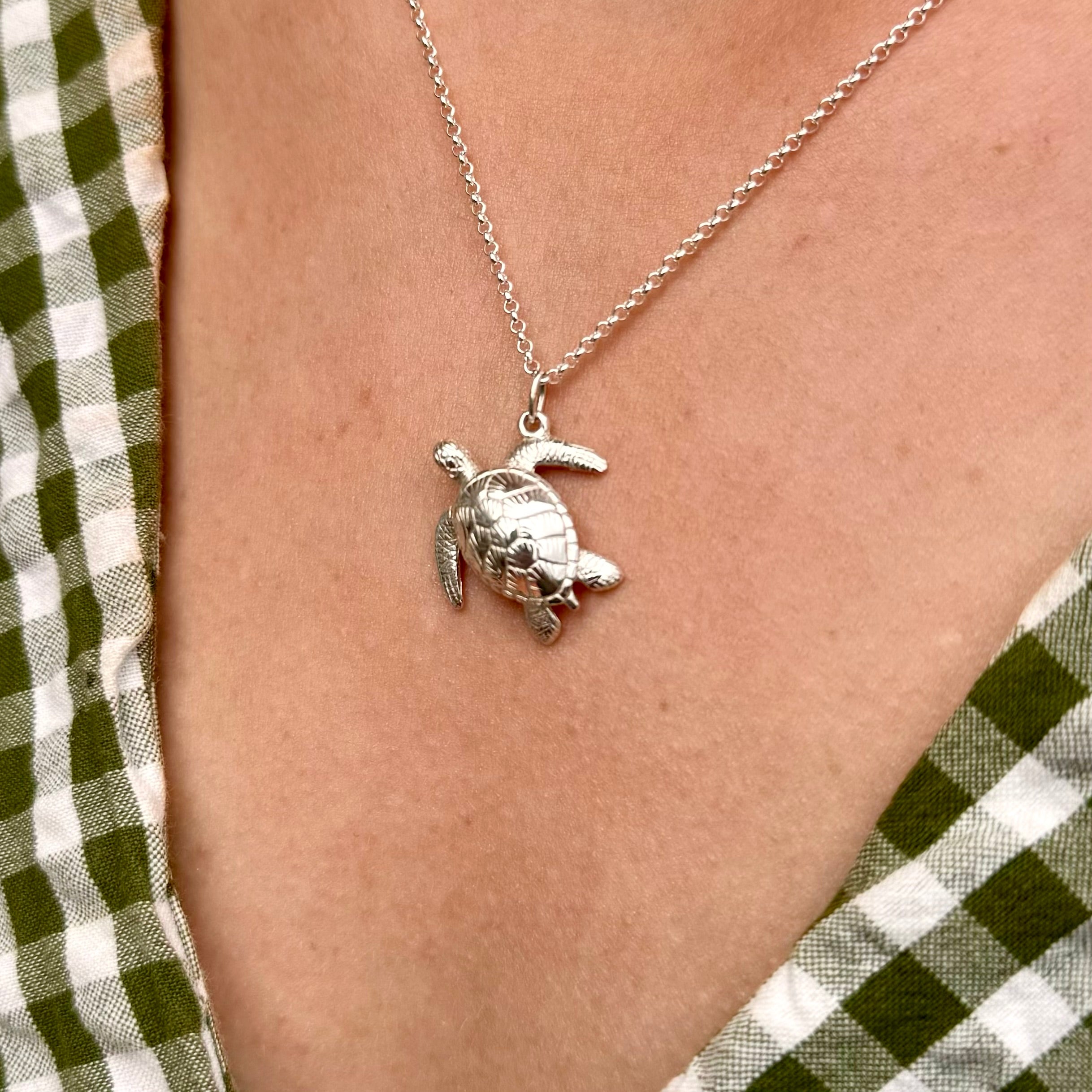 Sea Turtle Necklace - Oliver Roberts Jewellery