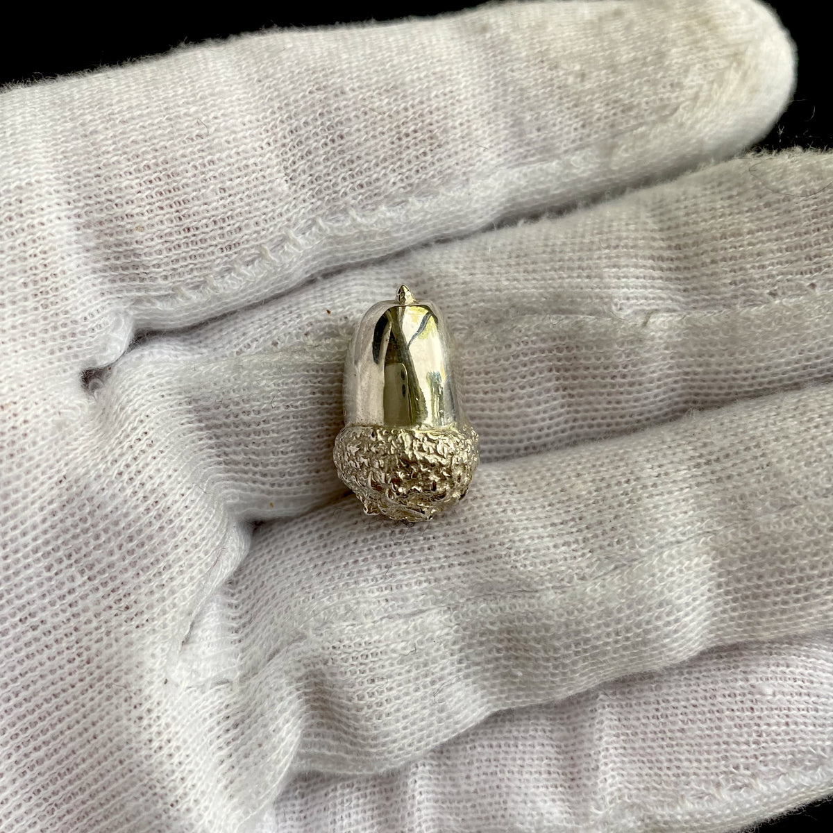 Acorn - Oliver Roberts Jewellery