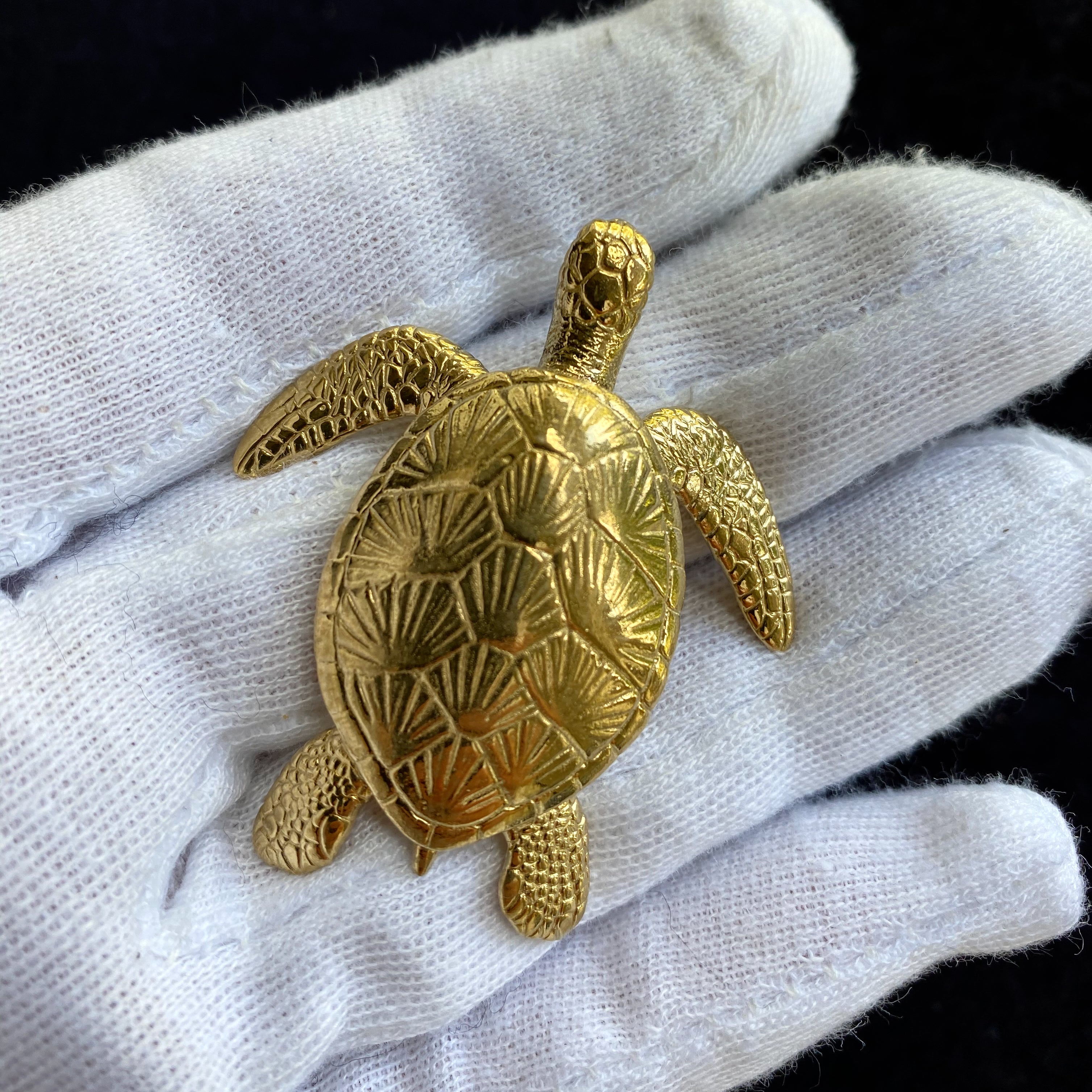 Sea Turtle Sculpture (18ct Gold Plated) - Oliver Roberts Jewellery