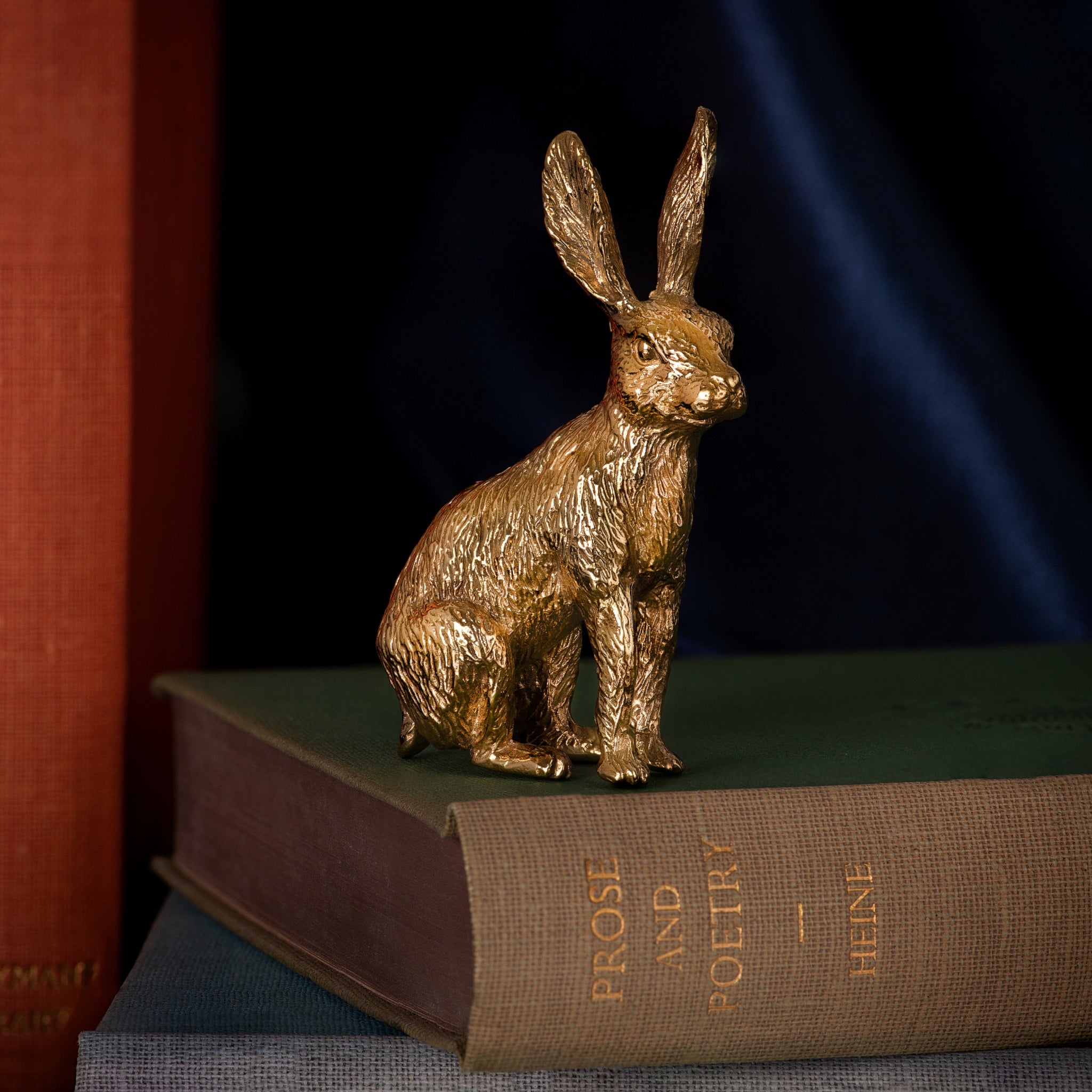 Hare Sculpture - Oliver Roberts Jewellery