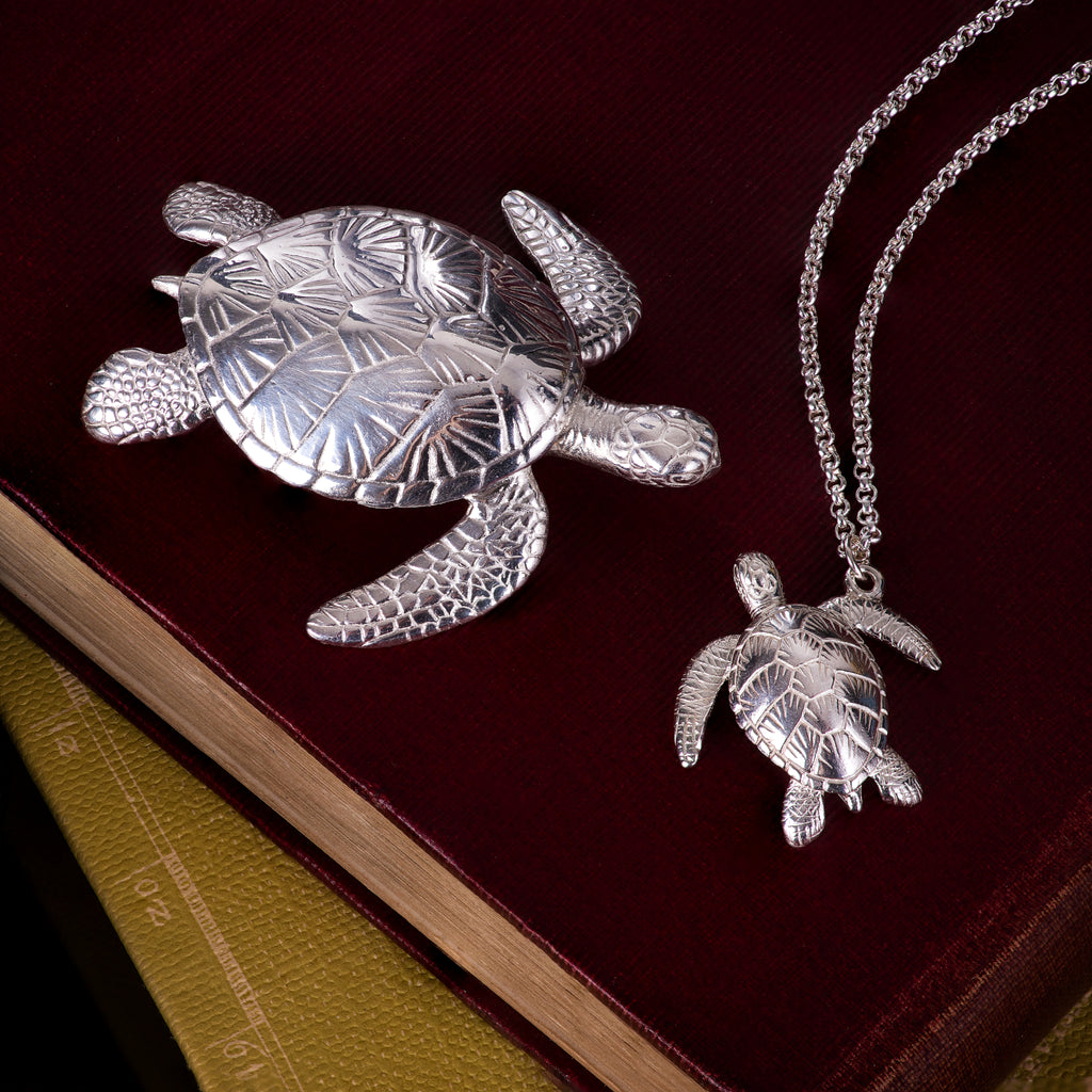 Sea Turtle Necklace (18ct Gold Plated) - Oliver Roberts Jewellery